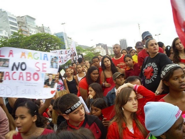 021~63 - 0 Campanie organizata de fanii pt ca trupa RBD sa nu se destrame