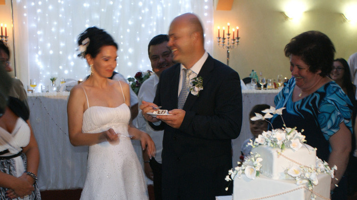 43079658_JOVYKEMXU - Nunta  Ioana   si  Adrian  23 07 2011