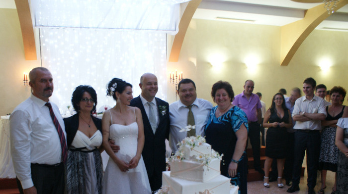 43079820_ZCPBXQPVJ - Nunta  Ioana   si  Adrian  23 07 2011