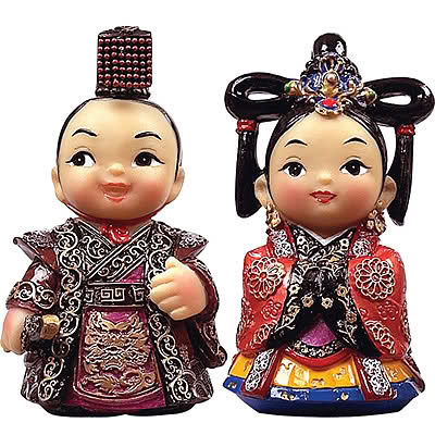 magv94 - Figurine in hanbok 1