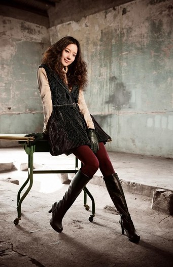 32zmi2w - Moon Chae Won - Selly winter collection