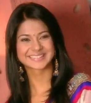 30676_119586838081465_100000904488139_112748_2545965_n - Jennifer Winget