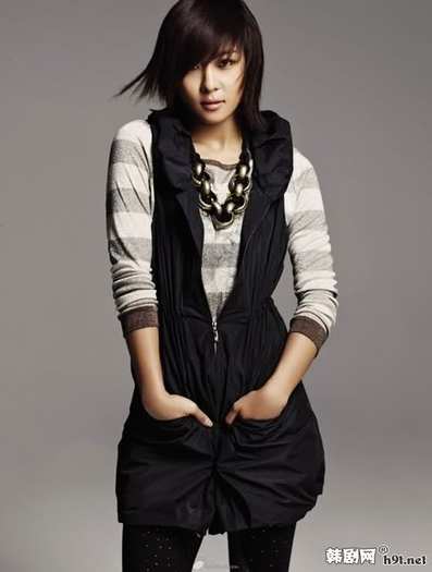 2i24y9v - Ha Ji Won - cateva poze