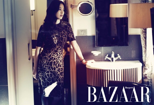 dn84i - Song Hye Kyo - Harpers Bazaar Decembrie 2010