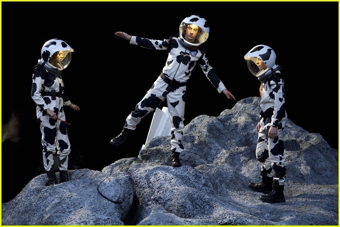 wizards-place-asteroid-20 - Selena Gomez Saves The World