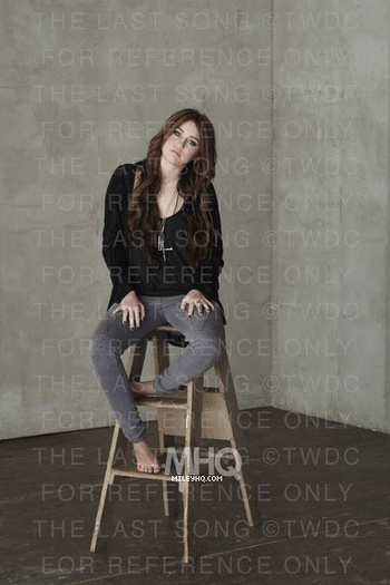 Miley Cyrus (17) - x - Miley Cyrus