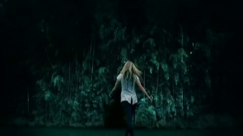 Avril Lavigne - Alice 0050
