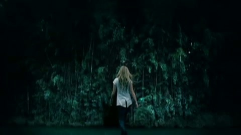 Avril Lavigne - Alice 0055