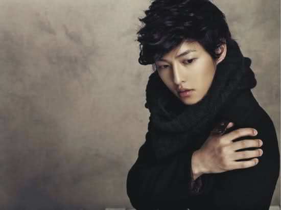 2ew08cl - Song Joong-ki - model pentru EZIO