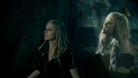 Avril Lavigne - Alice 0461