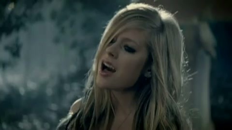 Avril Lavigne - Alice 0974