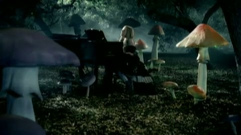 Avril Lavigne - Alice 0992 - Avril - Lavigne - Alice - Official - Music - Video - Caps - Part 02