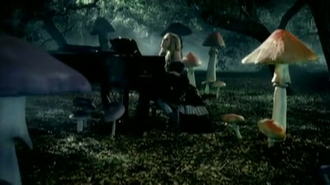 Avril Lavigne - Alice 0995 - Avril - Lavigne - Alice - Official - Music - Video - Caps - Part 02