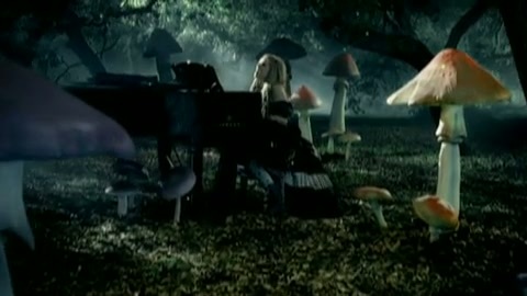 Avril Lavigne - Alice 0996 - Avril - Lavigne - Alice - Official - Music - Video - Caps - Part 02