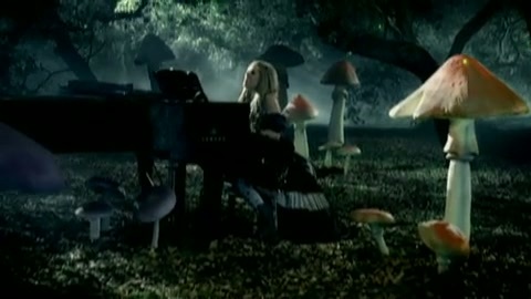 Avril Lavigne - Alice 1000 - Avril - Lavigne - Alice - Official - Music - Video - Caps - Part 02