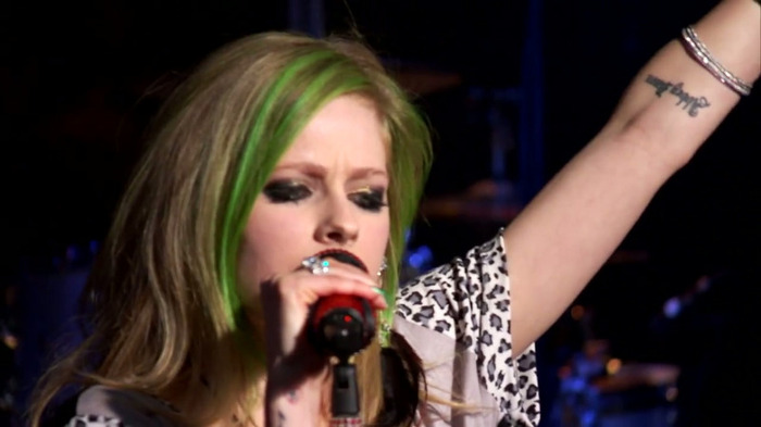 Avril Lavigne - Smile (AOL Sessions) 0059