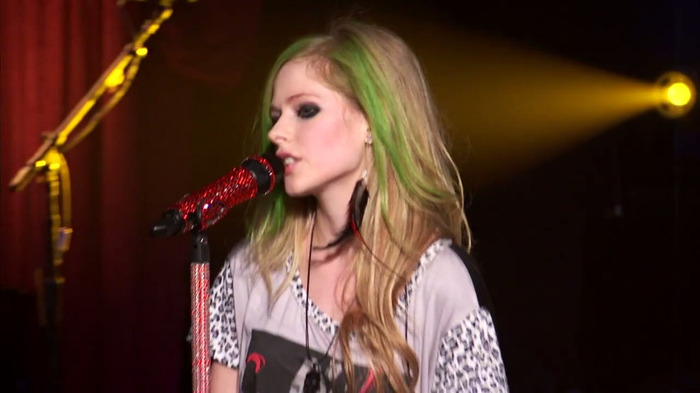 Avril Lavigne - Smile (AOL Sessions) 0504