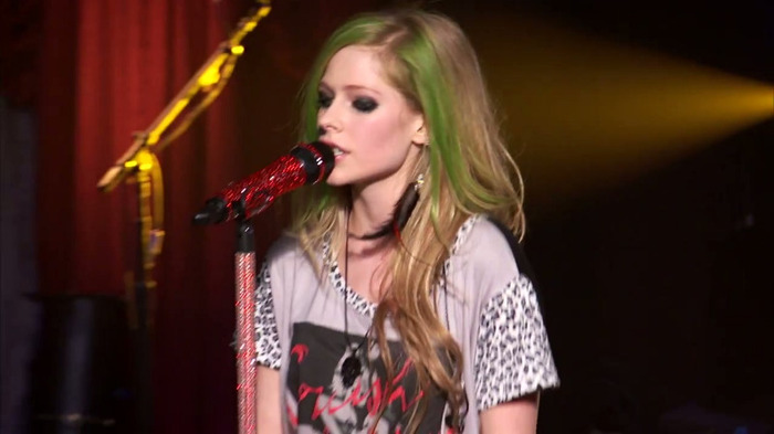 Avril Lavigne - Smile (AOL Sessions) 0505 - Avril - Lavigne - Smile - AOL - Session - HQ - Caps - Part 02