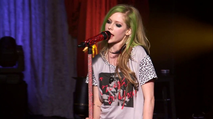 Avril Lavigne - Smile (AOL Sessions) 0508 - Avril - Lavigne - Smile - AOL - Session - HQ - Caps - Part 02