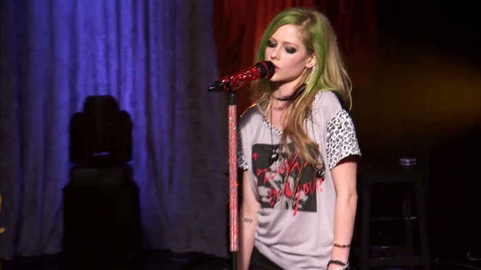 Avril Lavigne - Smile (AOL Sessions) 0510 - Avril - Lavigne - Smile - AOL - Session - HQ - Caps - Part 02