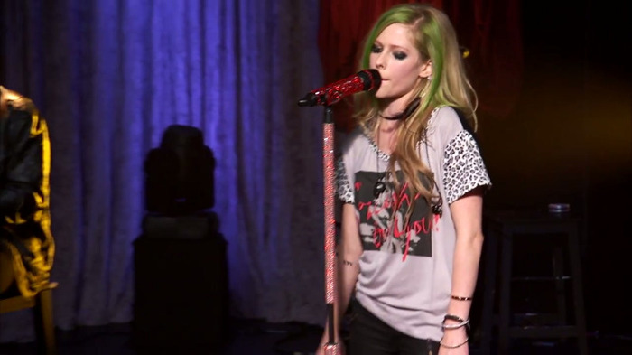 Avril Lavigne - Smile (AOL Sessions) 0511 - Avril - Lavigne - Smile - AOL - Session - HQ - Caps - Part 02