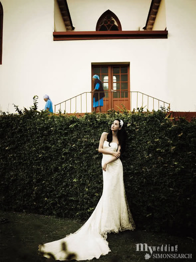 2ikqqs4 - Lee Da Hae - My Wedding Magazine