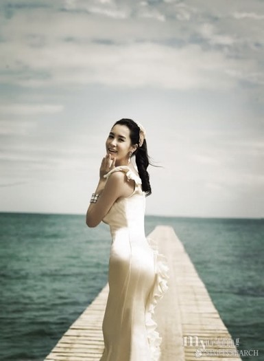il9mxh - Lee Da Hae - My Wedding Magazine