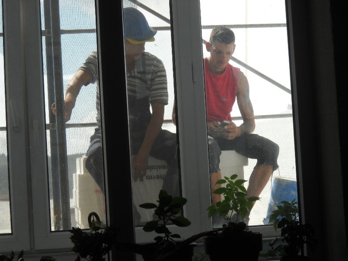 ...noi studiem ce are doamna in casa