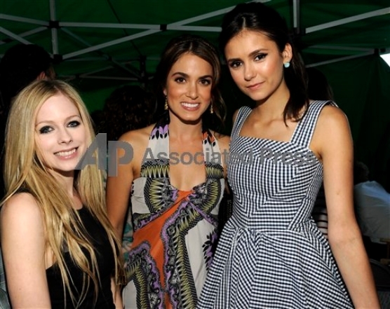 005~42 - August 07 - Teen Choice Awards LA Backstage