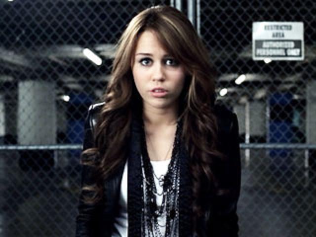 Miley Cyrus (11)