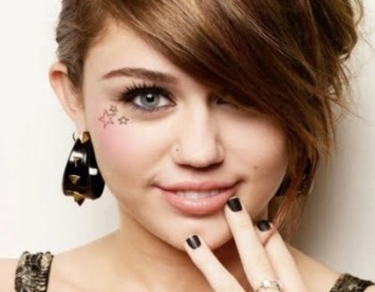 Miley Cyrus (67)