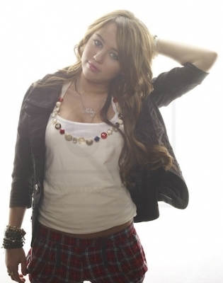 Miley Cyrus (153)