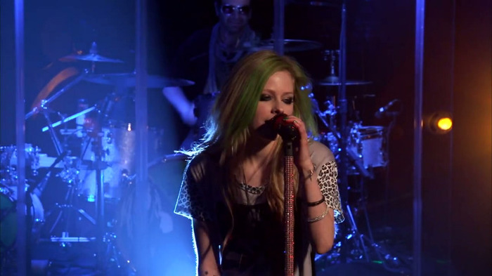 Avril Lavigne - What The Hell (AOL Sessions) 0039