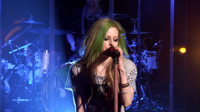 Avril Lavigne - What The Hell (AOL Sessions) 0042