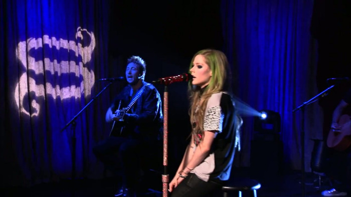 Avril Lavigne - What The Hell (AOL Sessions) 0497 - Avril - Lavigne - AOL - Session - What - The - Hell - Caps - Part 01