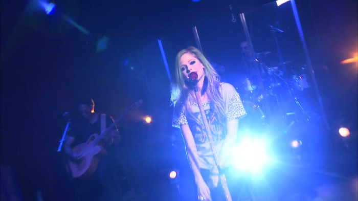 Avril Lavigne - What The Hell (AOL Sessions) 0518