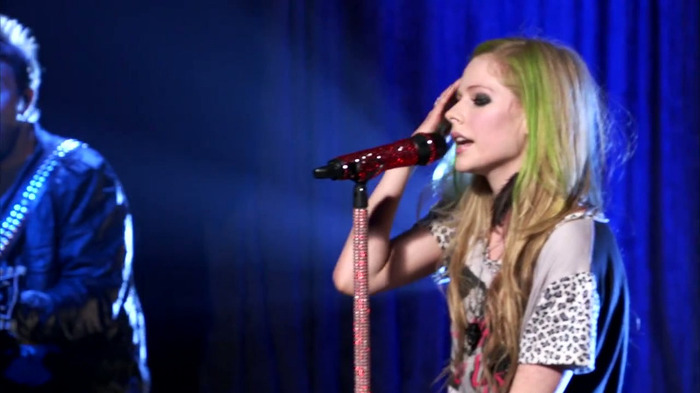 Avril Lavigne - What The Hell (AOL Sessions) 0531