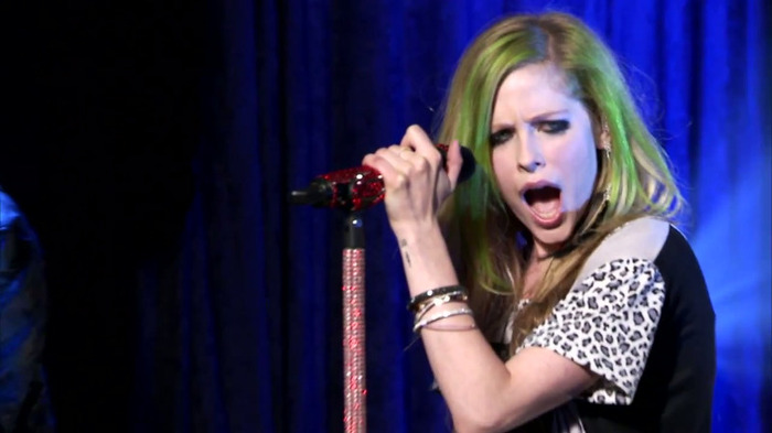 Avril Lavigne - What The Hell (AOL Sessions) 0988
