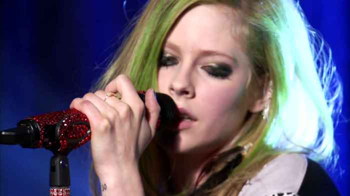 Avril Lavigne - What The Hell (AOL Sessions) 1000 - Avril - Lavigne - AOL - Session - What - The - Hell - Caps - Part 02