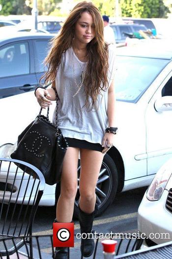 Miley Cyrus (332)