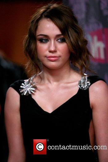 Miley Cyrus (335)
