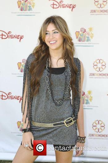 Miley Cyrus (350)