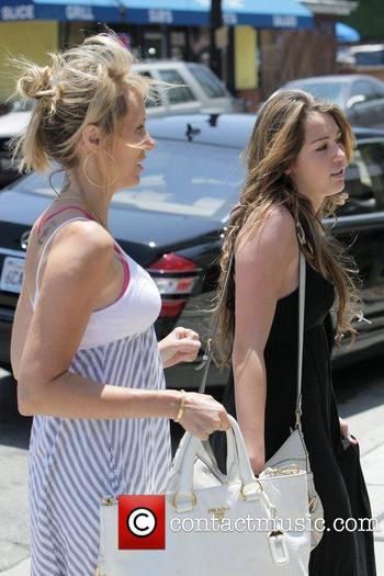 Miley Cyrus (366)