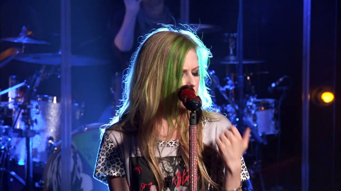 Avril Lavigne - What The Hell (AOL Sessions) 1021