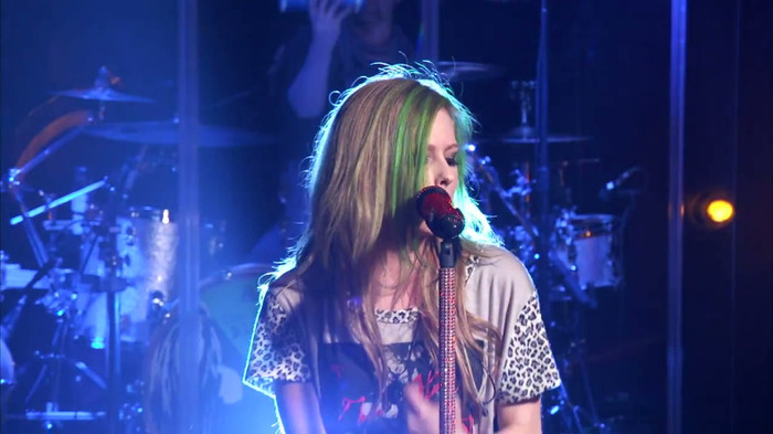 Avril Lavigne - What The Hell (AOL Sessions) 1023
