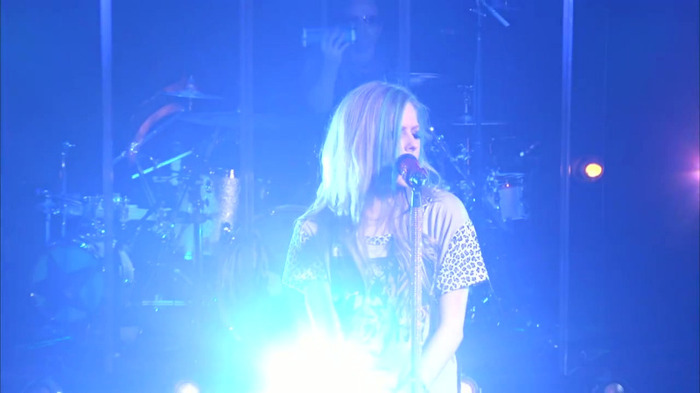 Avril Lavigne - What The Hell (AOL Sessions) 1029