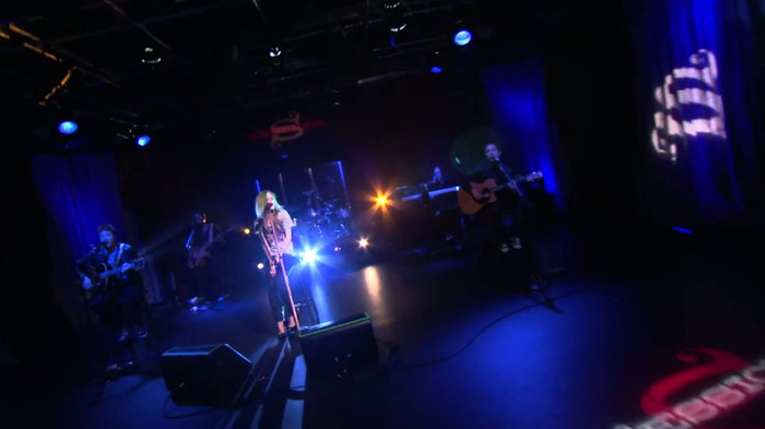 Avril Lavigne - What The Hell (AOL Sessions) 1031