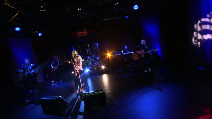 Avril Lavigne - What The Hell (AOL Sessions) 1032