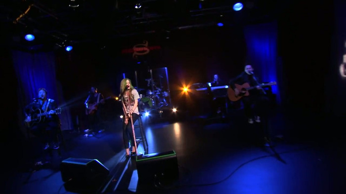 Avril Lavigne - What The Hell (AOL Sessions) 1033
