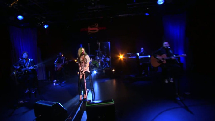 Avril Lavigne - What The Hell (AOL Sessions) 1034